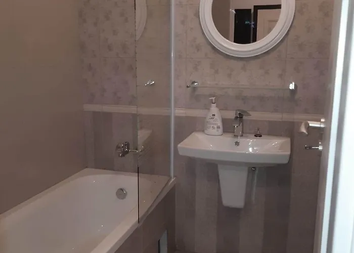 2 Modern In Militari Cu Bucatarie Deschisa Si Parcare Gratuita Apartamento *